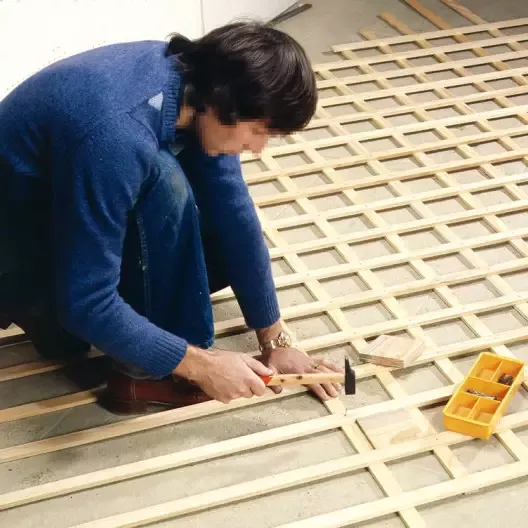 Calage treillis pour structures