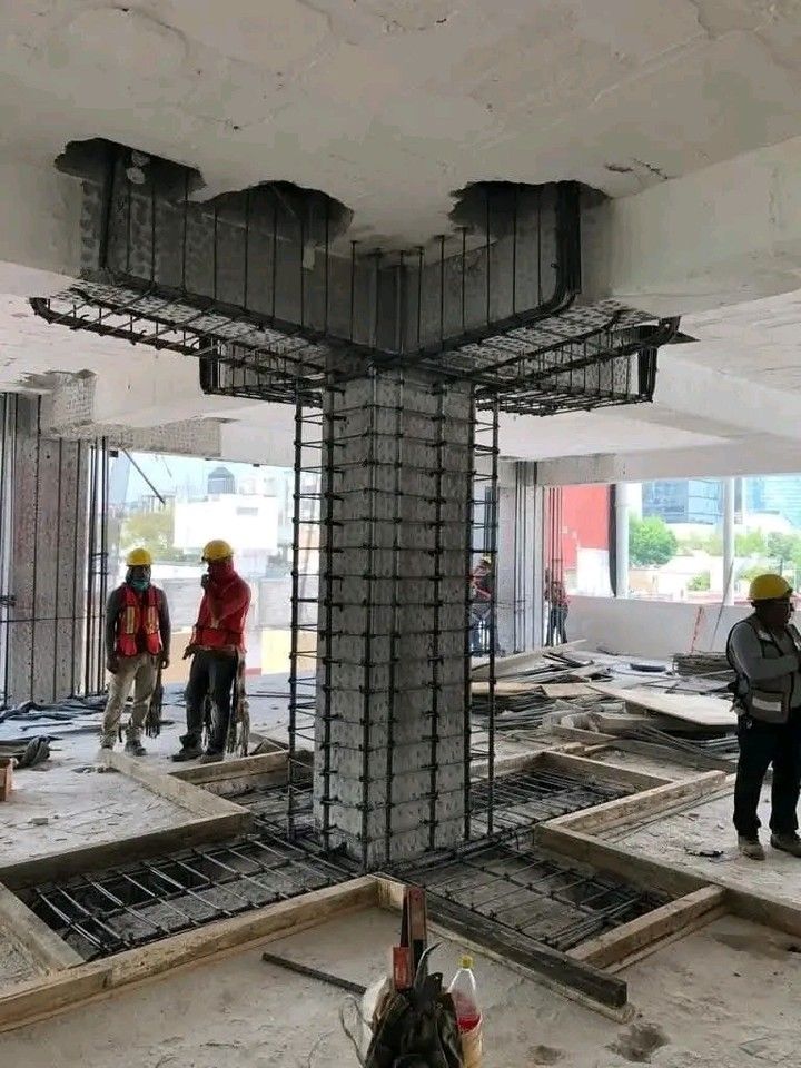 Installation coffrage poteau béton