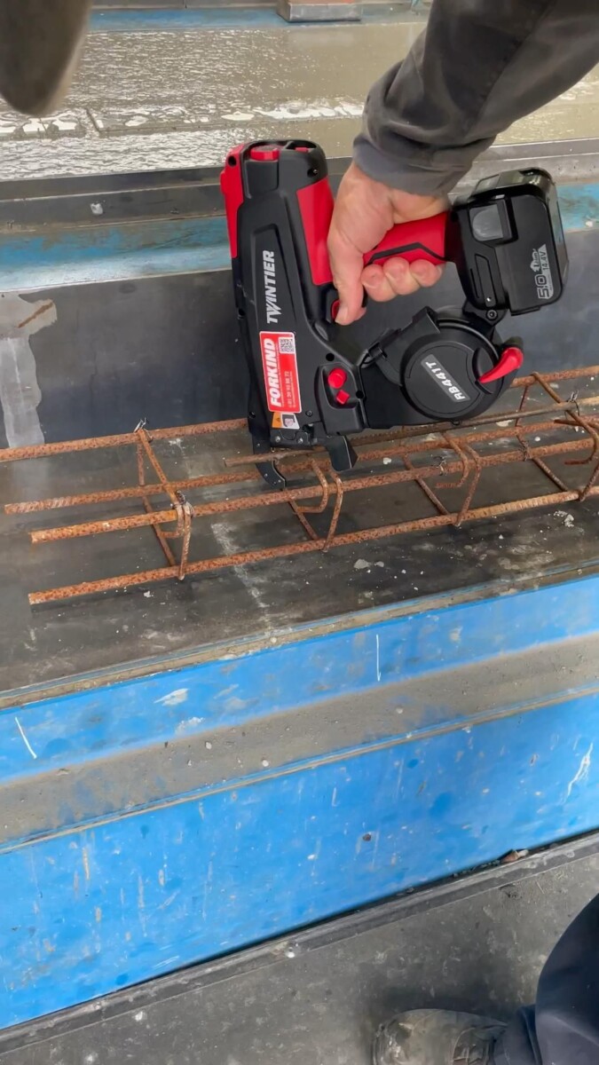 Ligatureuse pour fer à béton